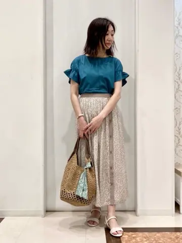 ANY SIS スタッフ コーディネート画像