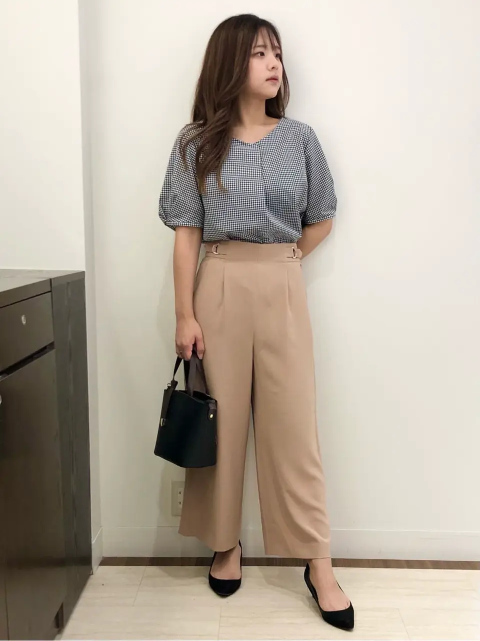 ANY SIS スタッフ コーディネート画像