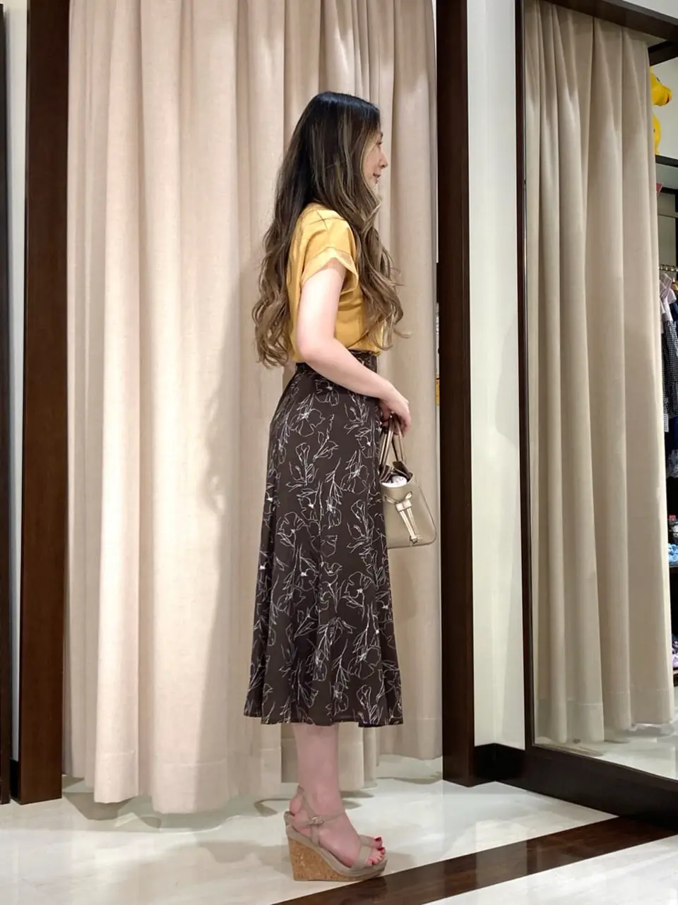 ANY SIS STAFF コーディネート画像