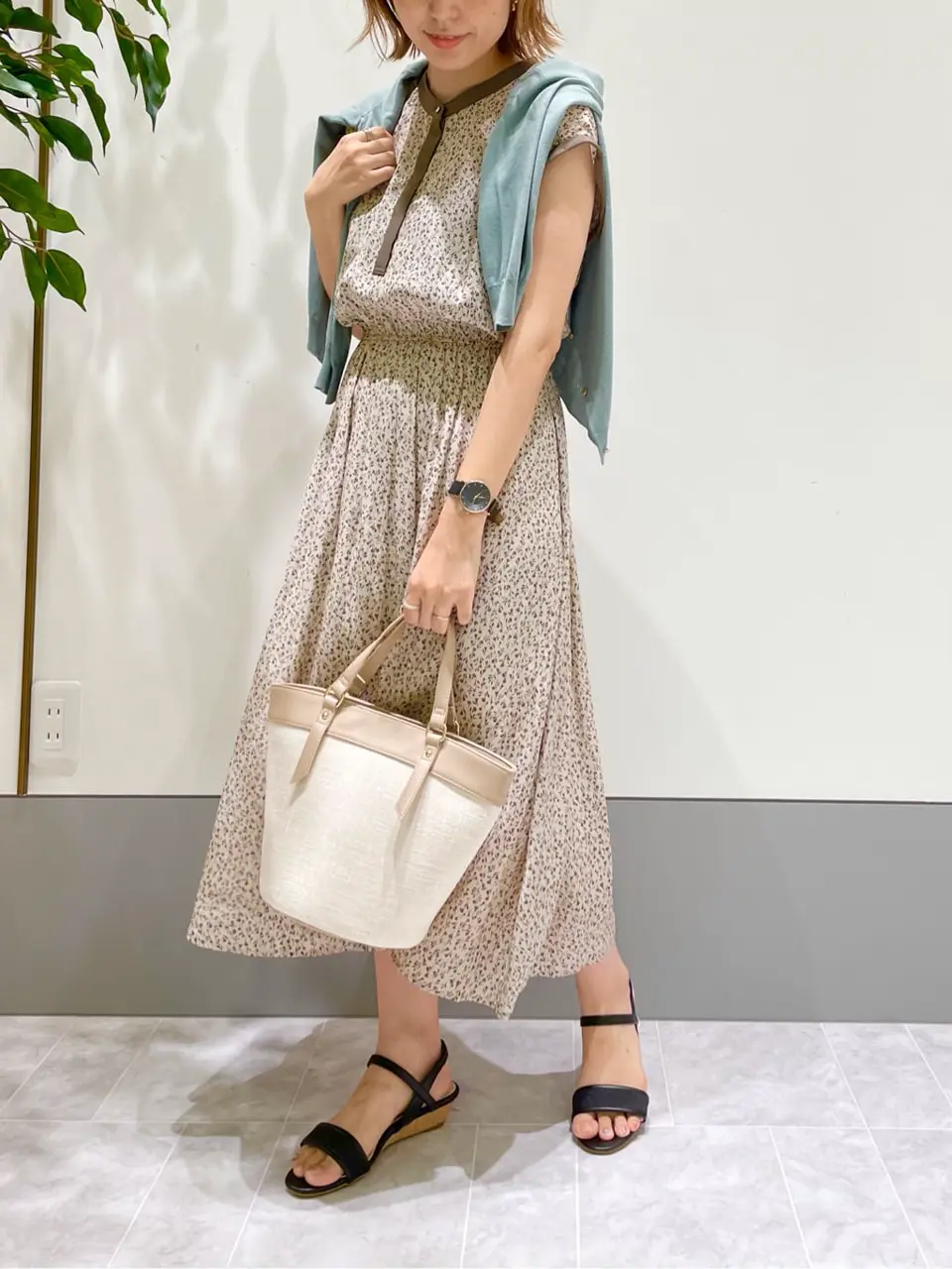 ANY SIS スタッフ コーディネート画像