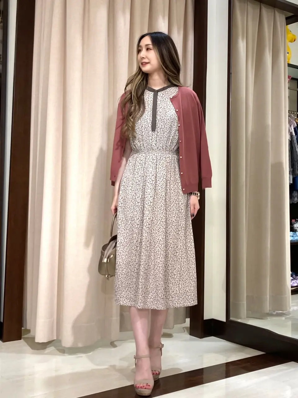 ANY SIS STAFF コーディネート画像