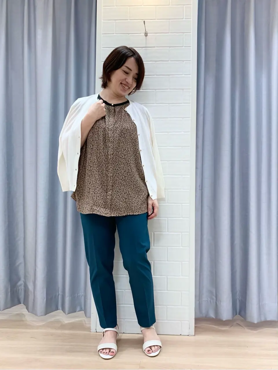 ANY SIS 丸岡 コーディネート画像