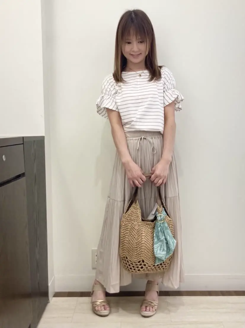 ANY SIS スタッフ コーディネート画像