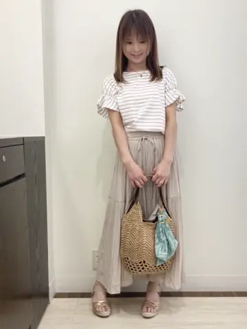 ANY SIS スタッフ コーディネート画像