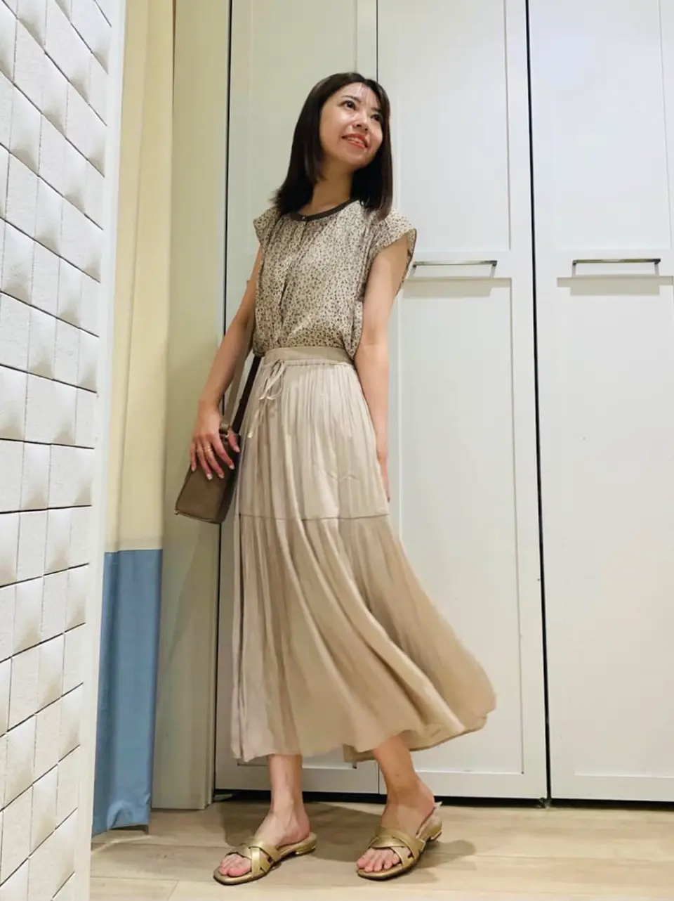 ANY SIS スタッフ コーディネート画像