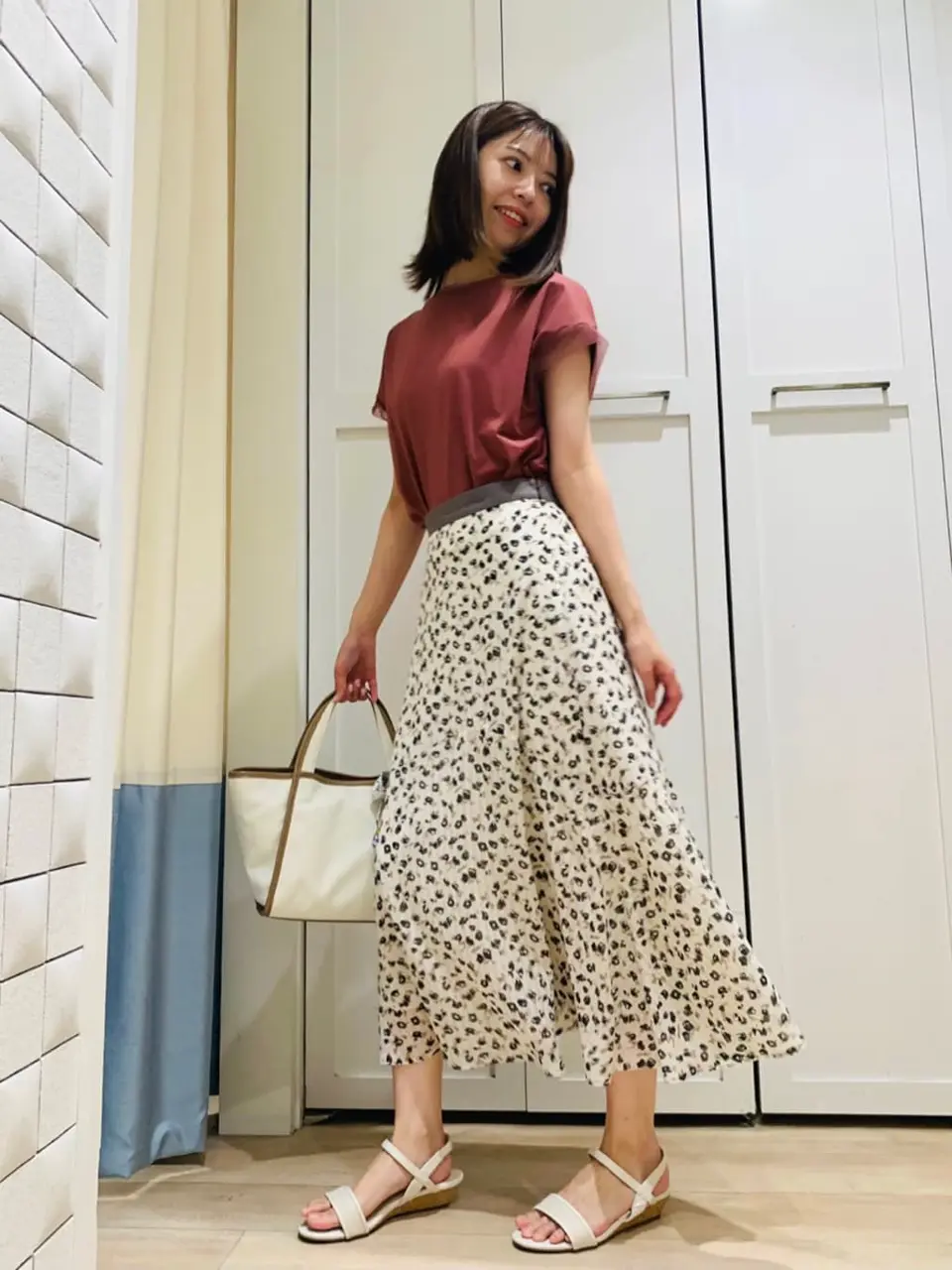 ANY SIS スタッフ コーディネート画像