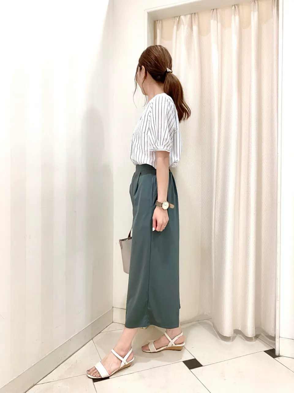 ANY SIS 金井 コーディネート画像