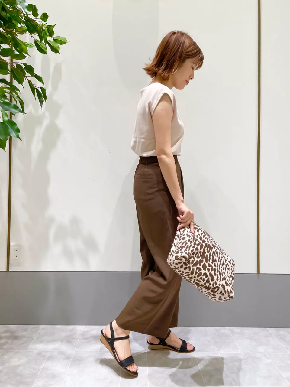 ANY SIS スタッフ コーディネート画像