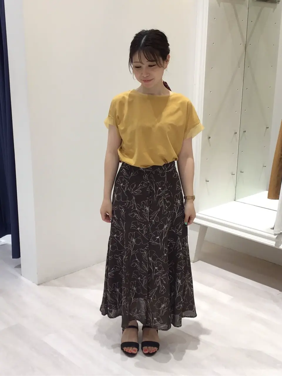 ANY SIS スタッフ コーディネート画像