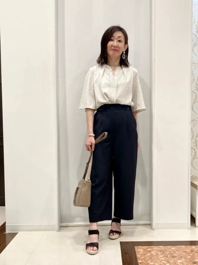 ANY SIS スタッフ コーディネート画像