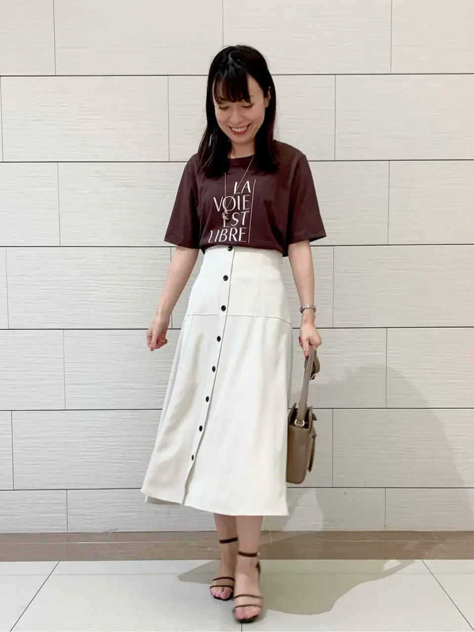 ANY SIS スタッフ コーディネート画像