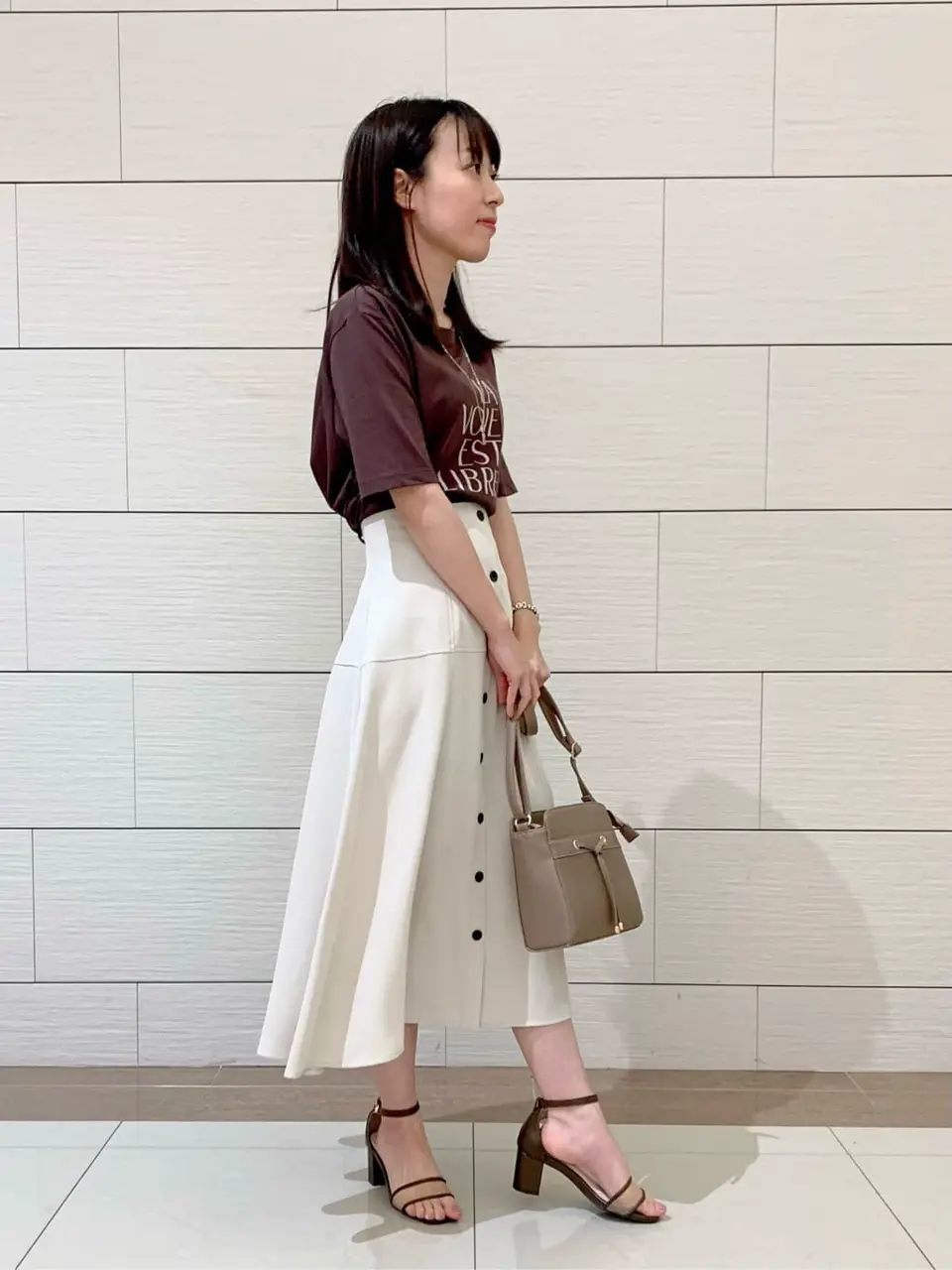 ANY SIS スタッフ コーディネート画像