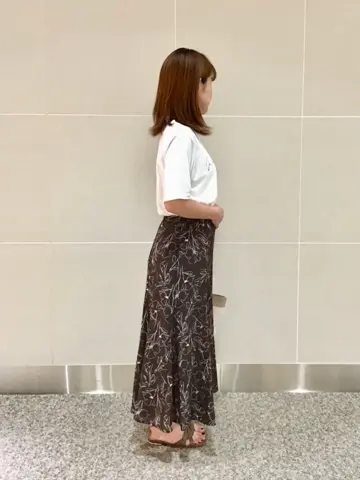 ANY SIS 浅野 コーディネート画像