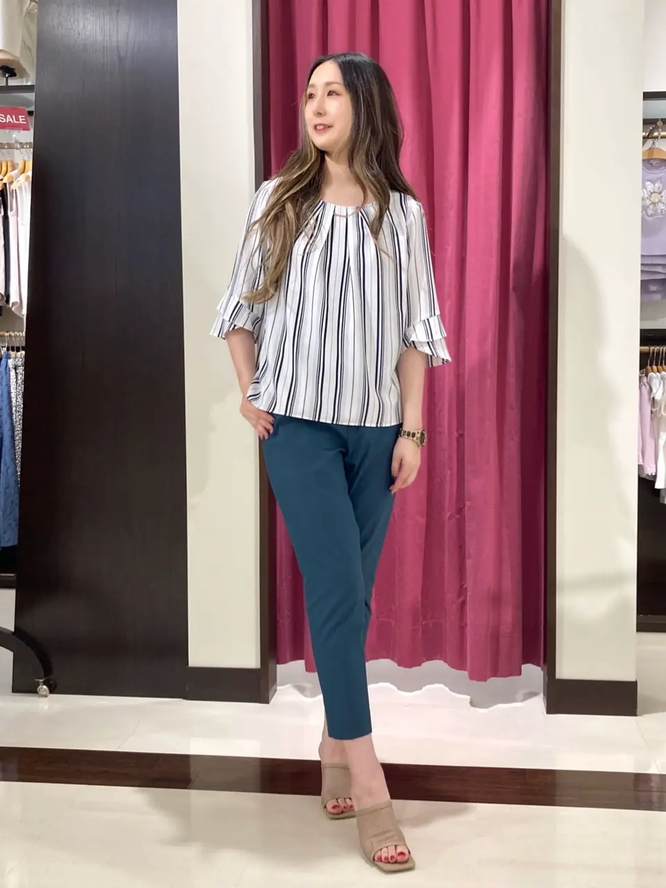 ANY SIS STAFF コーディネート画像