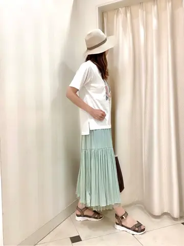 ANY SIS 金井 コーディネート画像