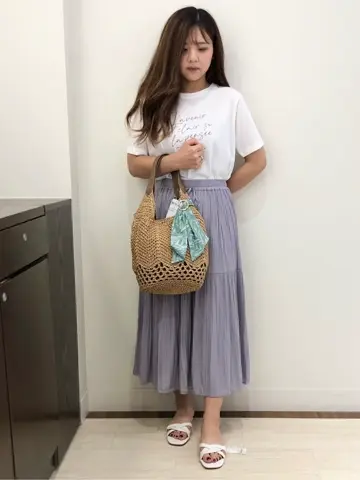 ANY SIS スタッフ コーディネート画像