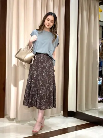 ANY SIS STAFF コーディネート画像