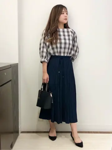 ANY SIS スタッフ コーディネート画像