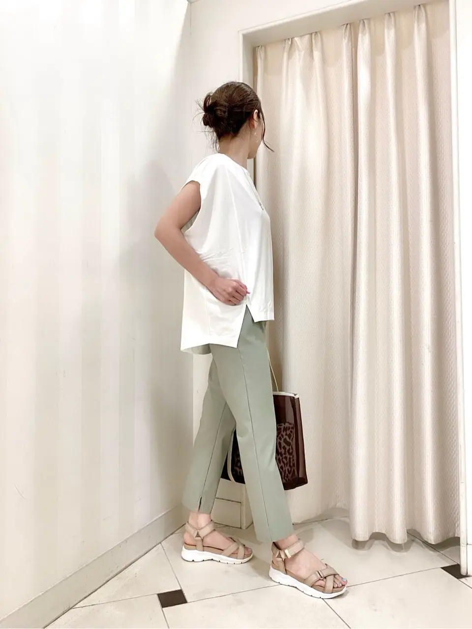 ANY SIS 金井 コーディネート画像