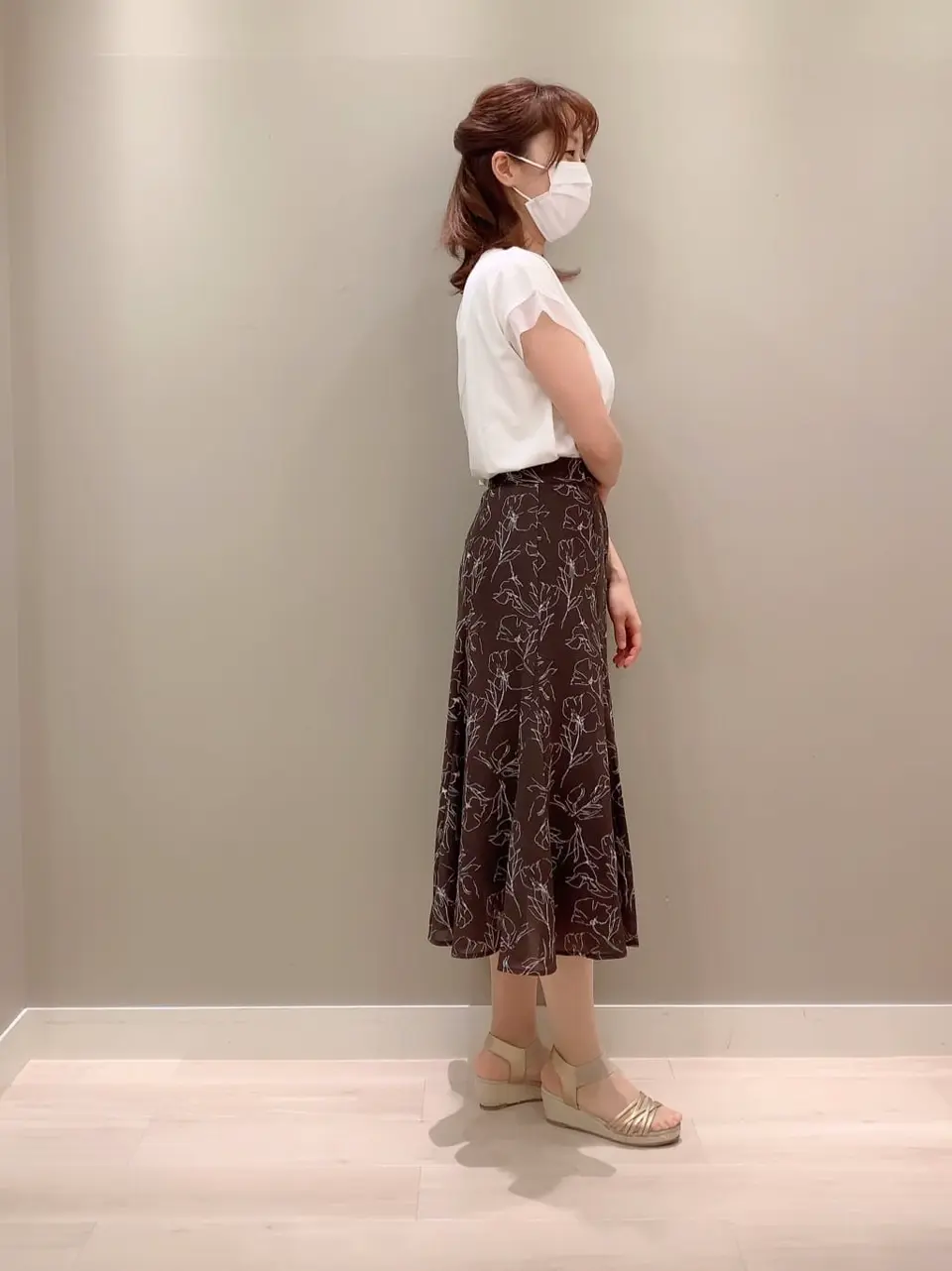 ANY SIS スタッフ コーディネート画像