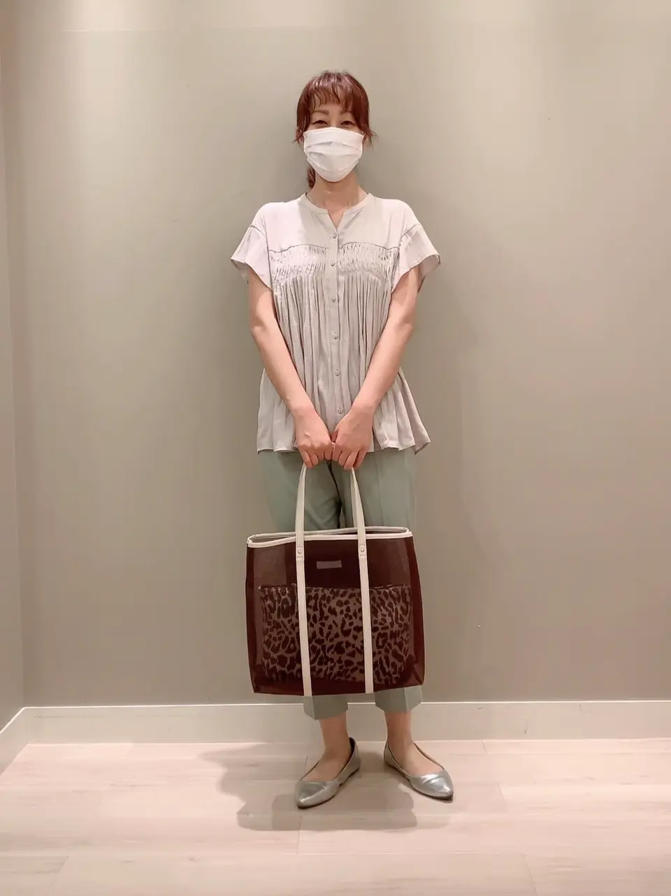 ANY SIS スタッフ コーディネート画像