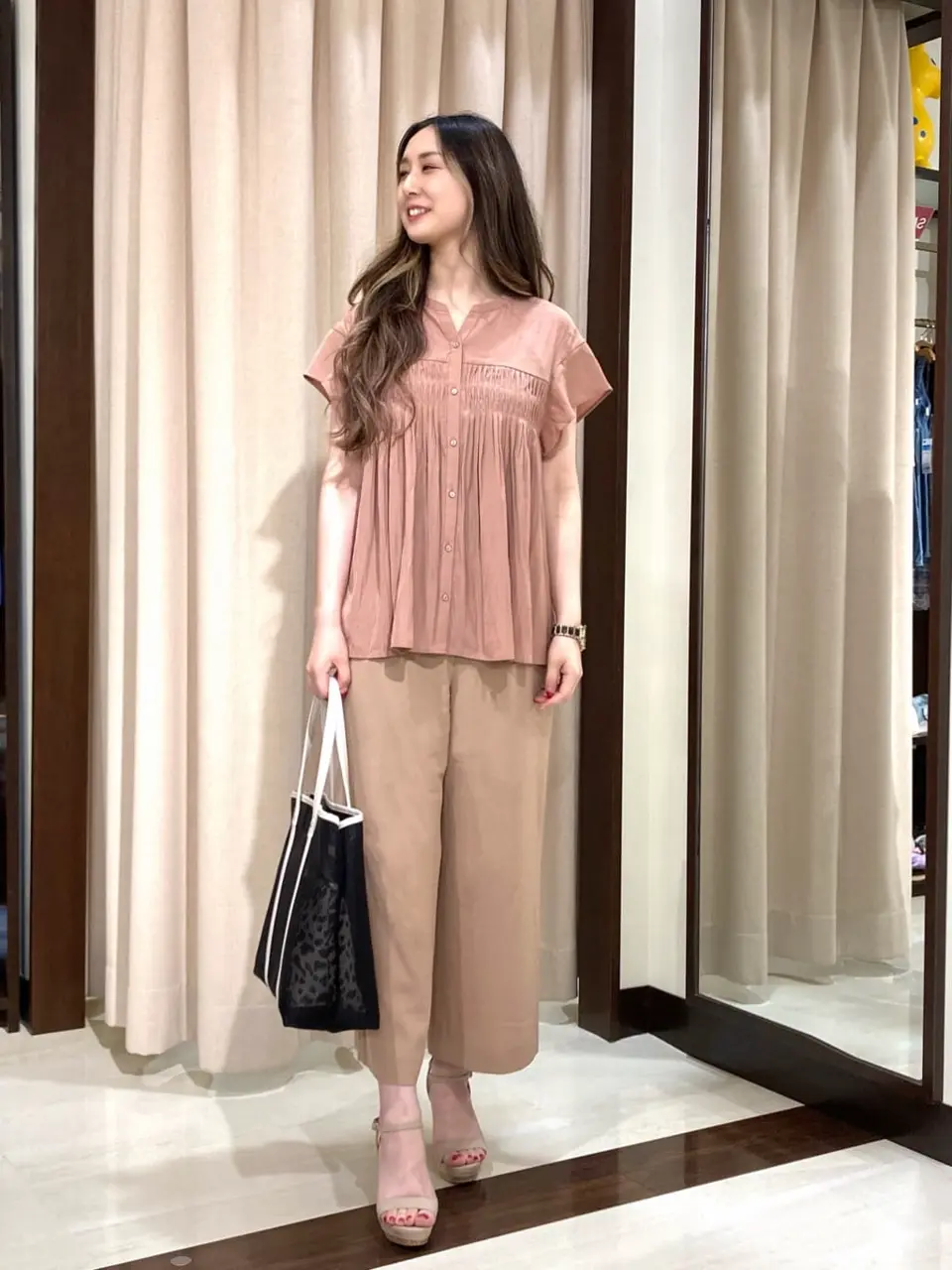 ANY SIS STAFF コーディネート画像