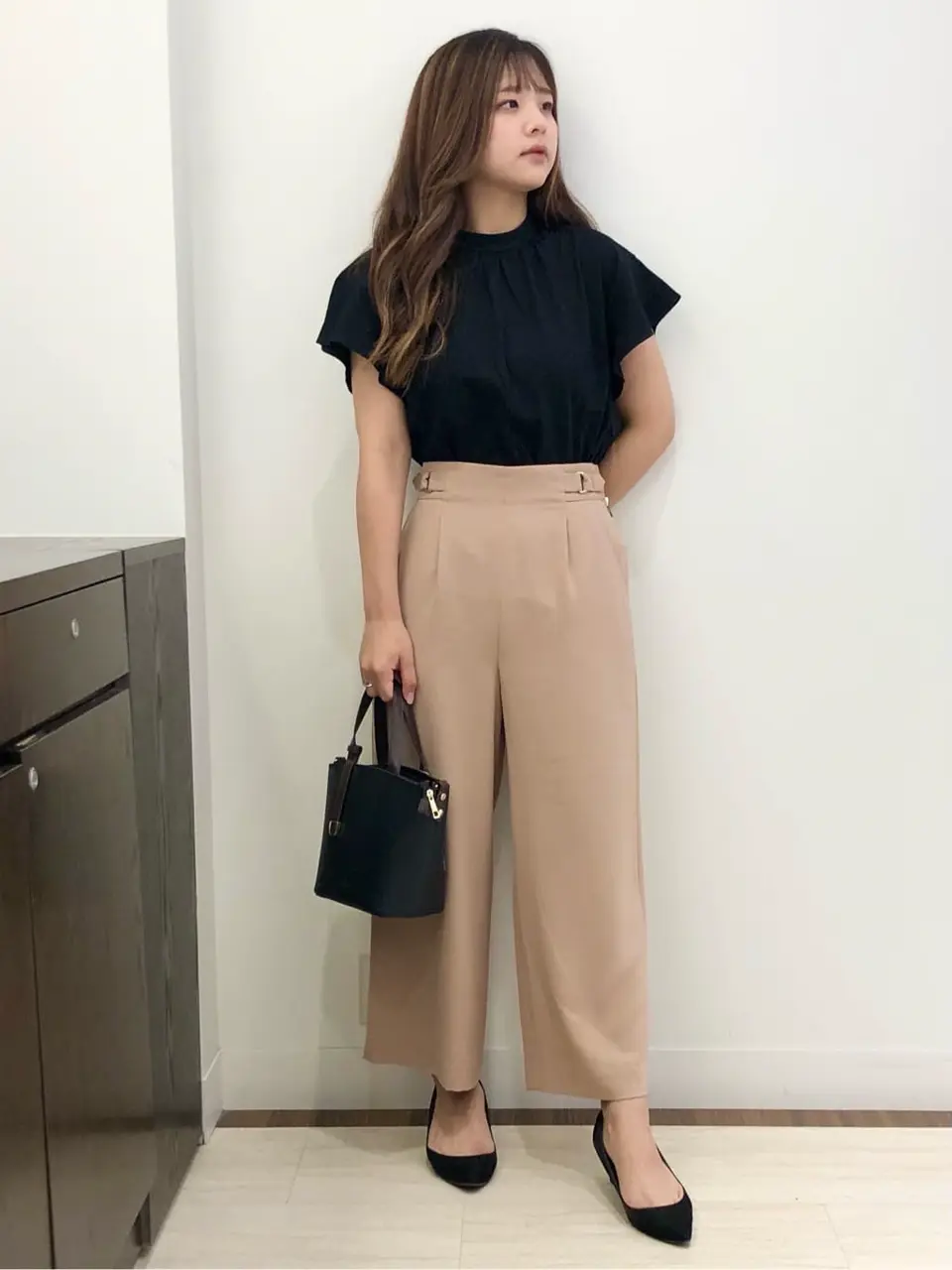 ANY SIS スタッフ コーディネート画像