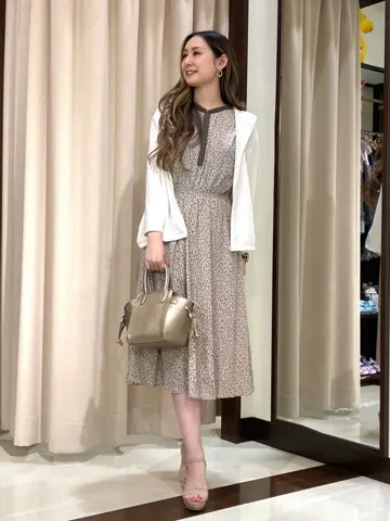 ANY SIS STAFF コーディネート画像