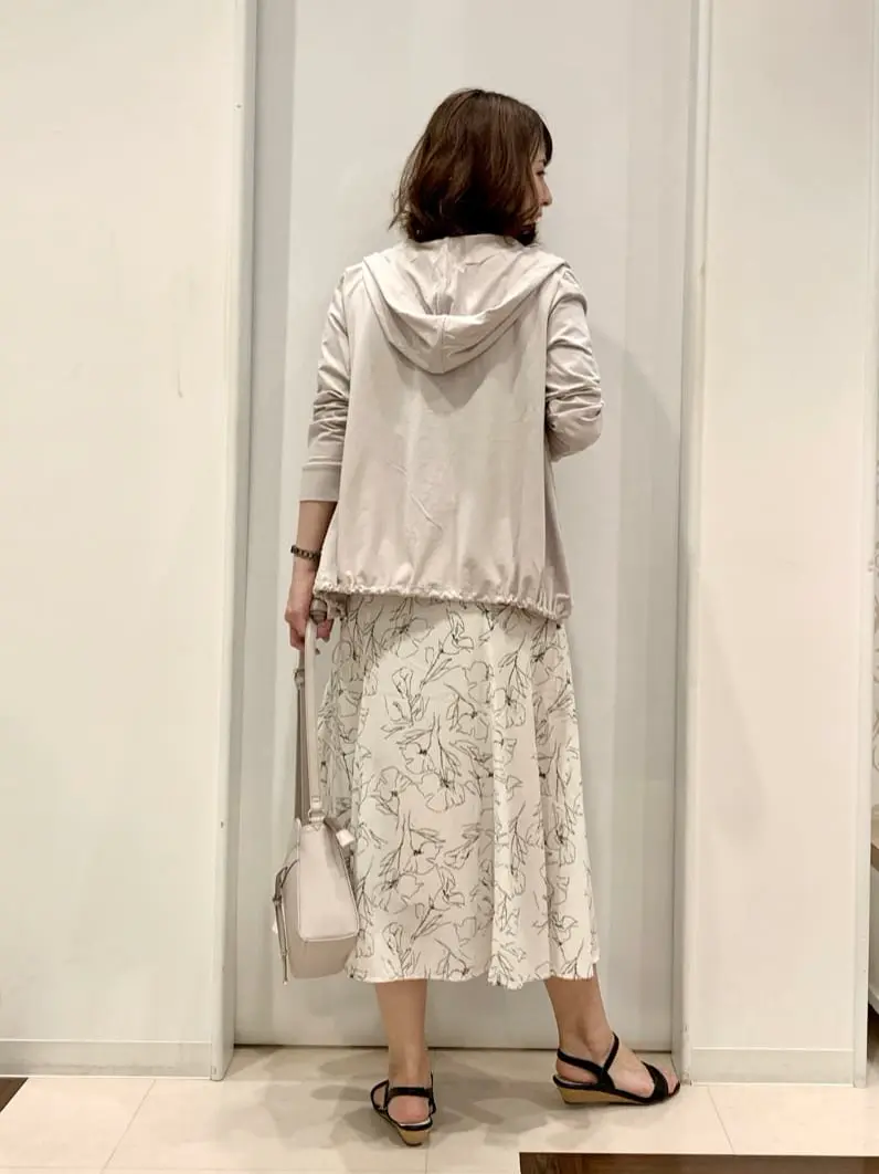 ANY SIS 横田 コーディネート画像