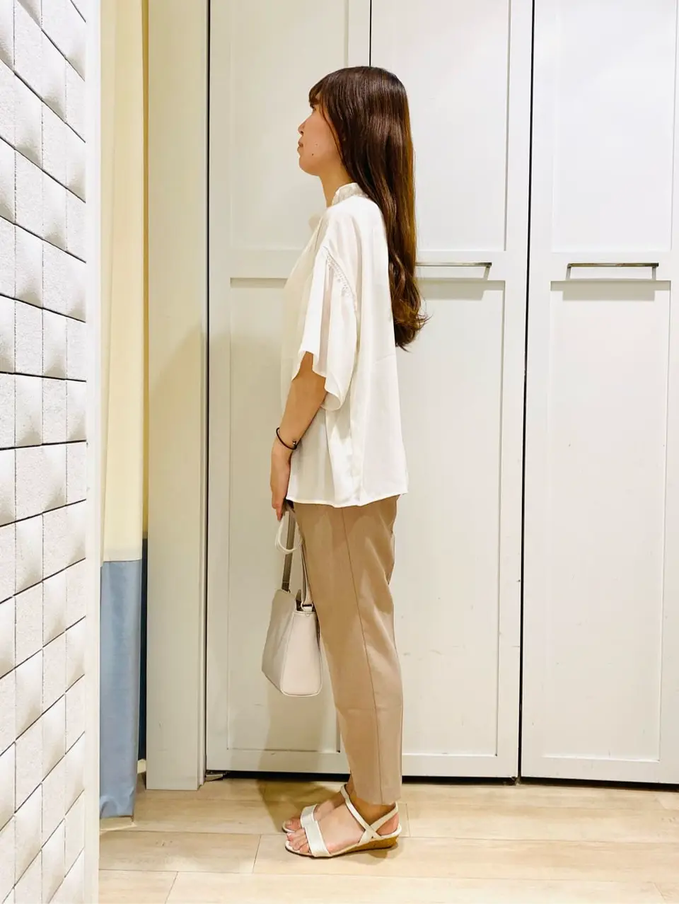 ANY SIS スタッフ コーディネート画像