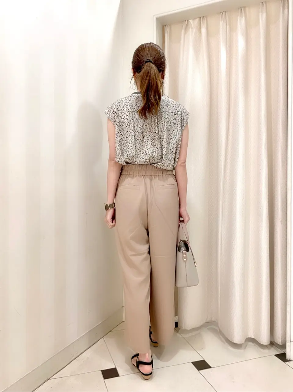 ANY SIS 金井 コーディネート画像