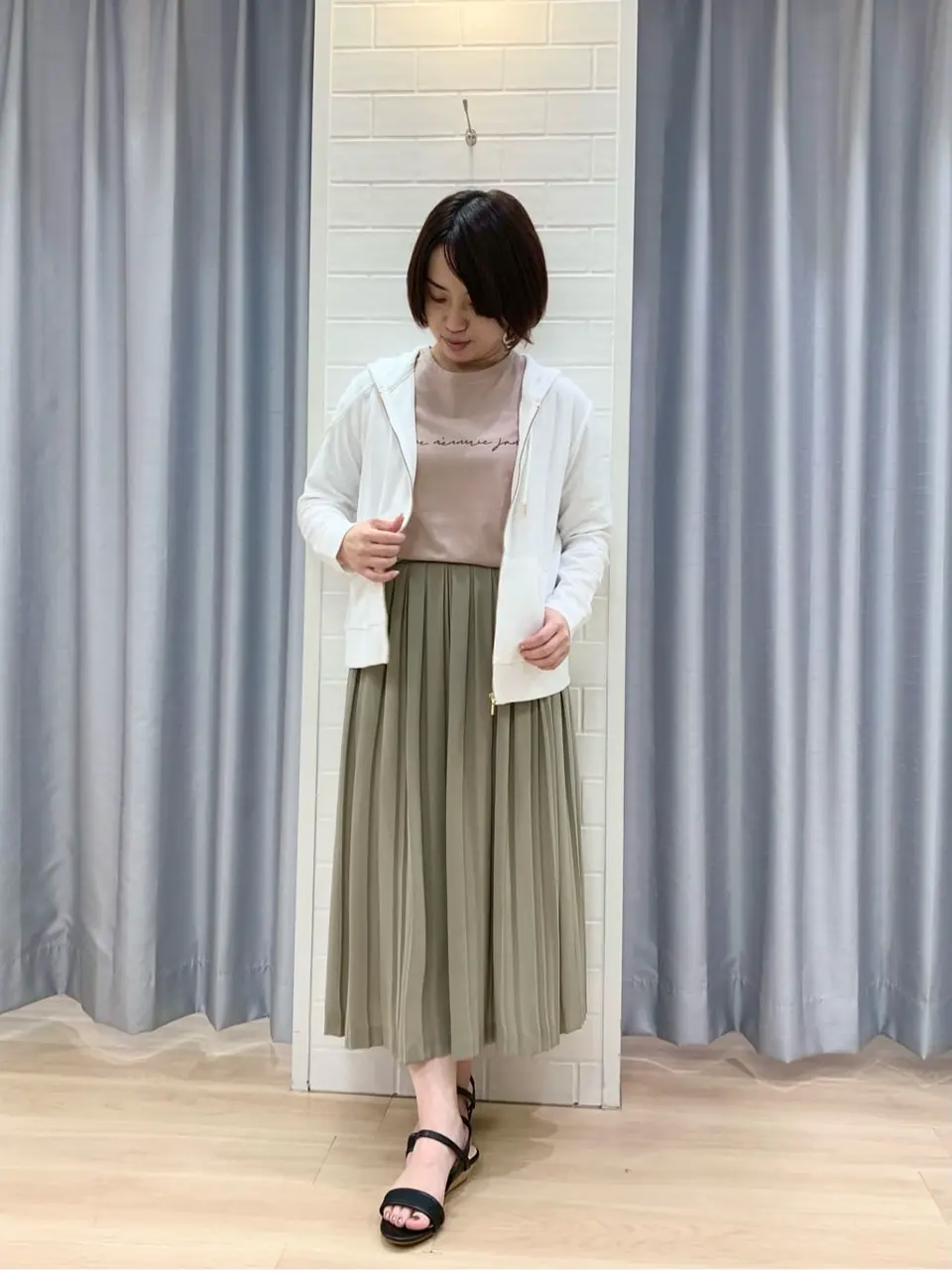 ANY SIS 丸岡 コーディネート画像