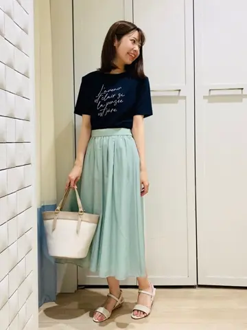 ANY SIS スタッフ コーディネート画像