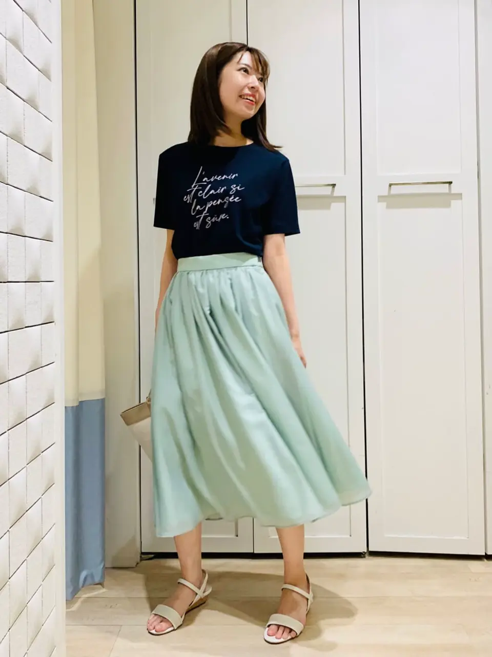 ANY SIS スタッフ コーディネート画像