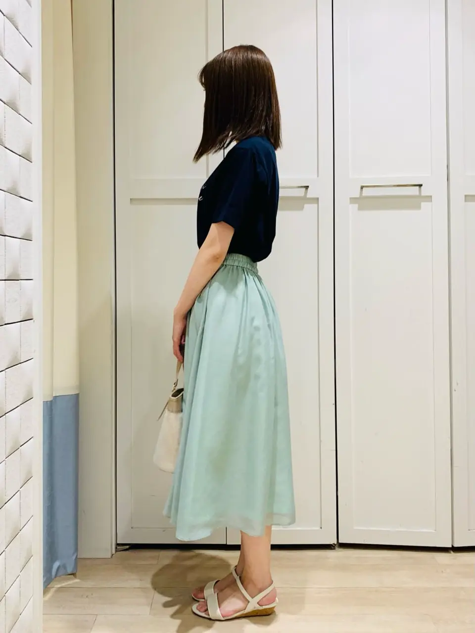 ANY SIS スタッフ コーディネート画像