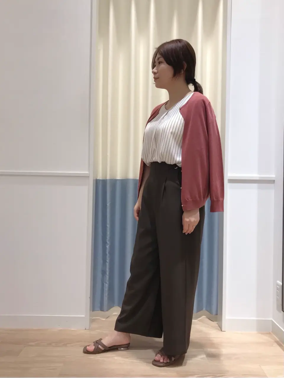 ANY SIS スタッフ コーディネート画像