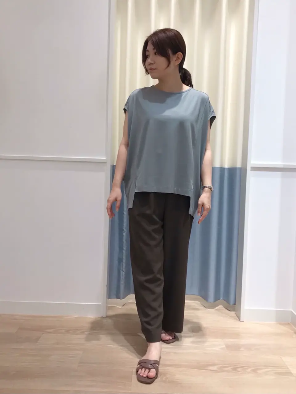 ANY SIS スタッフ コーディネート画像