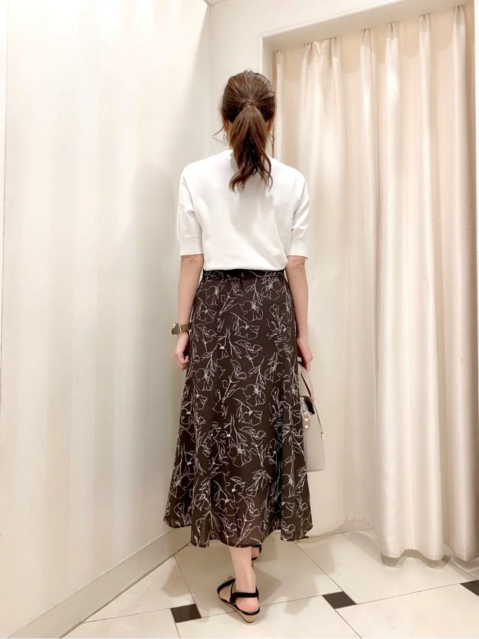 ANY SIS 金井 コーディネート画像