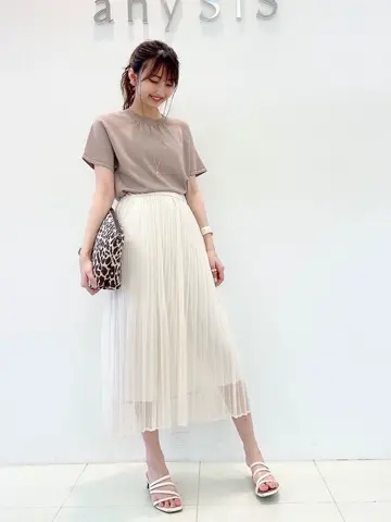 ANY SIS スタッフ コーディネート画像