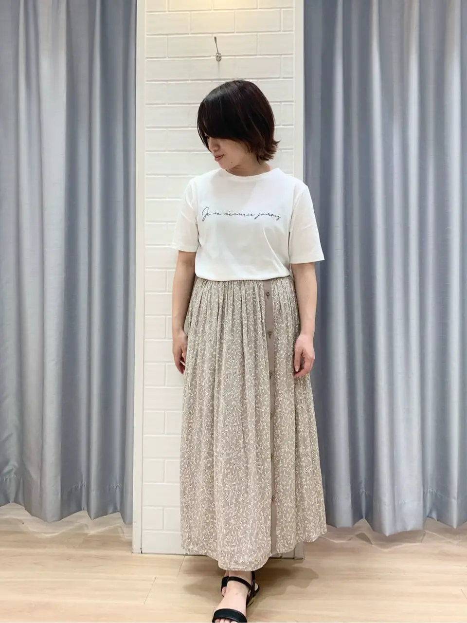 ANY SIS 丸岡 コーディネート画像