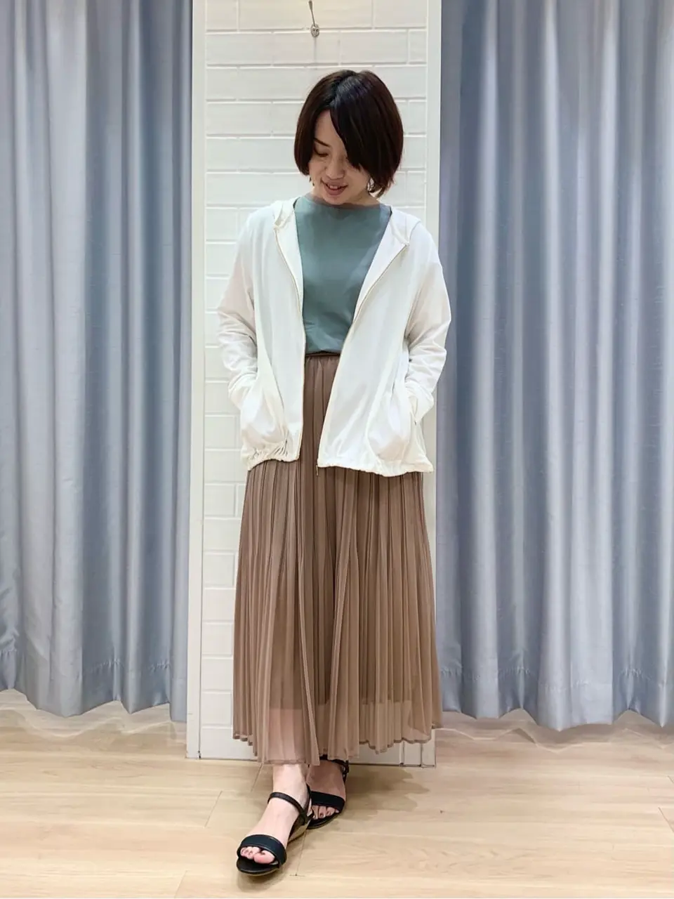 ANY SIS 丸岡 コーディネート画像