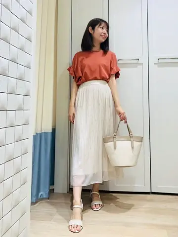 ANY SIS スタッフ コーディネート画像