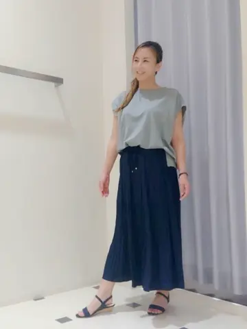 ANY SIS 加藤 コーディネート画像