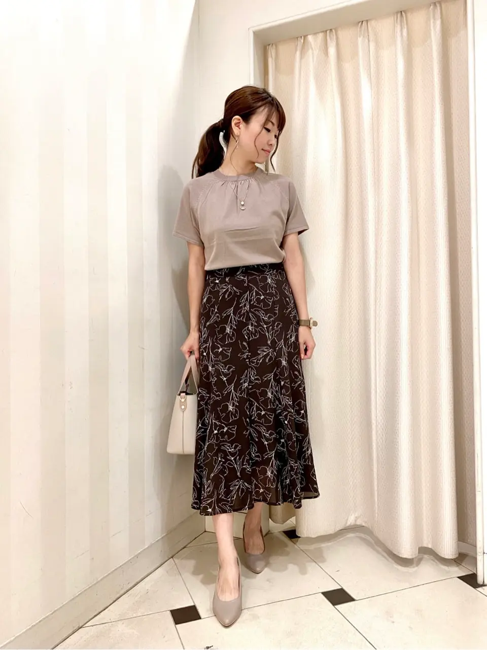 ANY SIS 金井 コーディネート画像