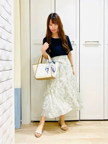 ANY SIS スタッフ コーディネート画像