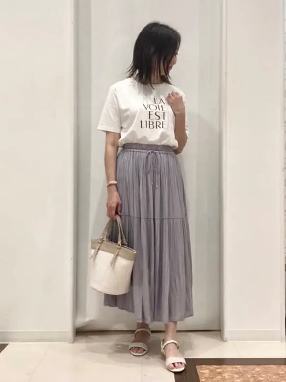 ANY SIS スタッフ コーディネート画像