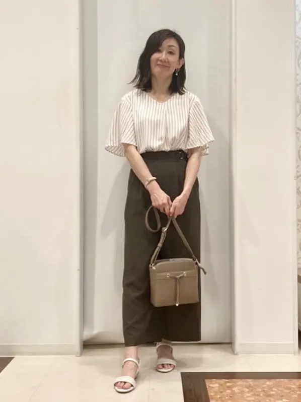 ANY SIS スタッフ コーディネート画像