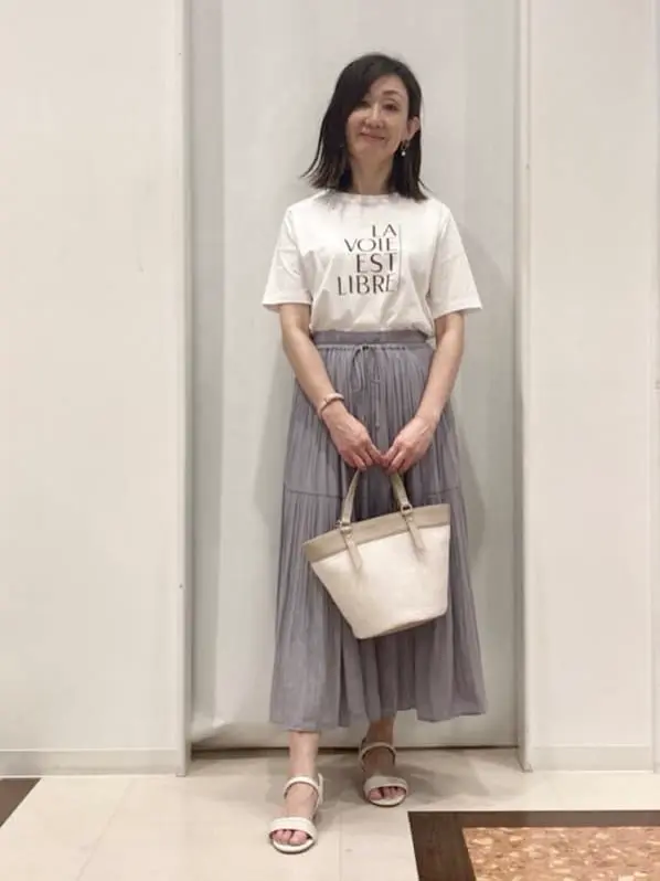 ANY SIS スタッフ コーディネート画像