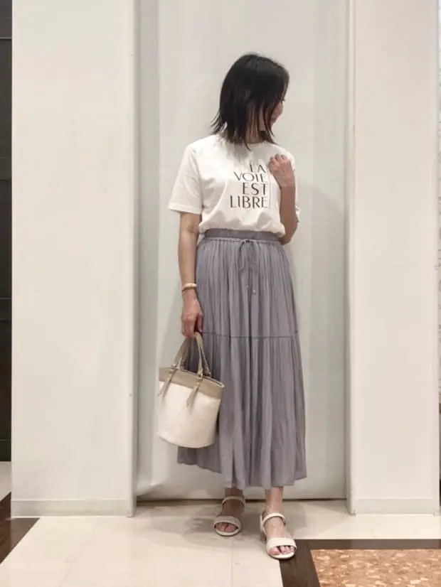 ANY SIS スタッフ コーディネート画像