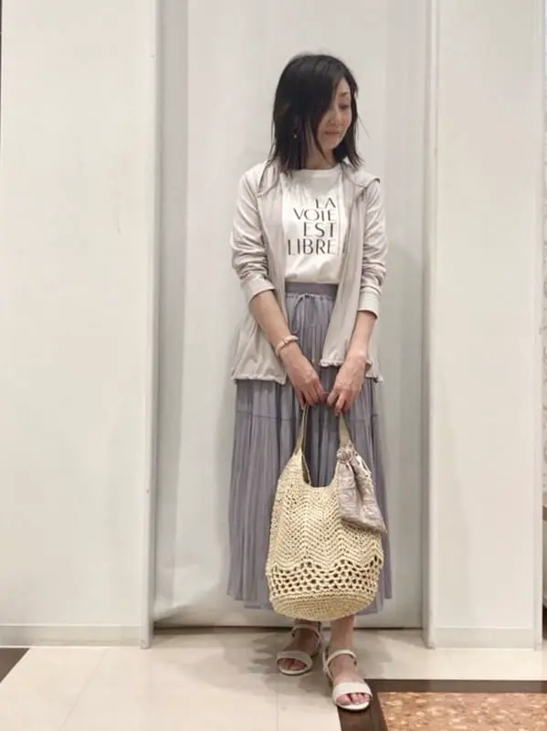 ANY SIS スタッフ コーディネート画像